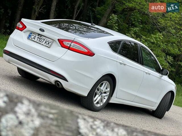 Белый Форд Фьюжн, объемом двигателя 2.5 л и пробегом 270 тыс. км за 8700 $, фото 3 на Automoto.ua