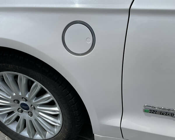 Форд Фьюжн 2014 в Харькове на Automoto.ua Белый Форд Фьюжн, объемом двигателя 2 л и пробегом 113 тыс. км за 14500 $, фото 13 на Automoto.ua