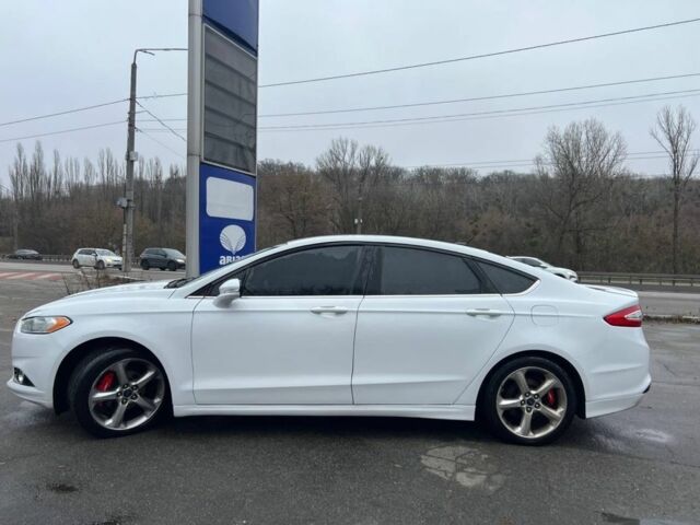 Білий Форд Фьюжен, об'ємом двигуна 2.5 л та пробігом 221 тис. км за 9700 $, фото 1 на Automoto.ua