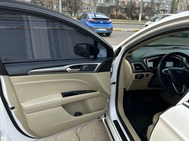 Белый Форд Фьюжн, объемом двигателя 1.5 л и пробегом 200 тыс. км за 7299 $, фото 8 на Automoto.ua