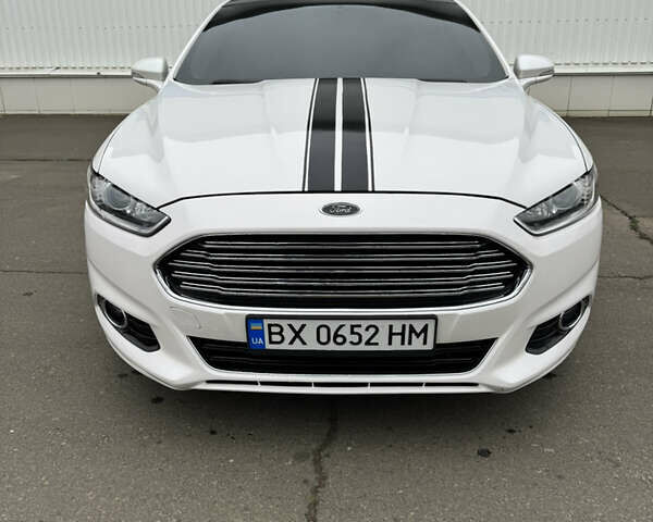 Белый Форд Фьюжн, объемом двигателя 2 л и пробегом 217 тыс. км за 9000 $, фото 3 на Automoto.ua