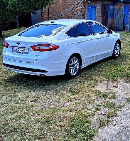 Білий Форд Фьюжен, об'ємом двигуна 2.5 л та пробігом 1050 тис. км за 10500 $, фото 3 на Automoto.ua