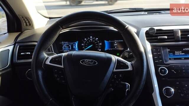 Белый Форд Фьюжн, объемом двигателя 2 л и пробегом 240 тыс. км за 11800 $, фото 7 на Automoto.ua