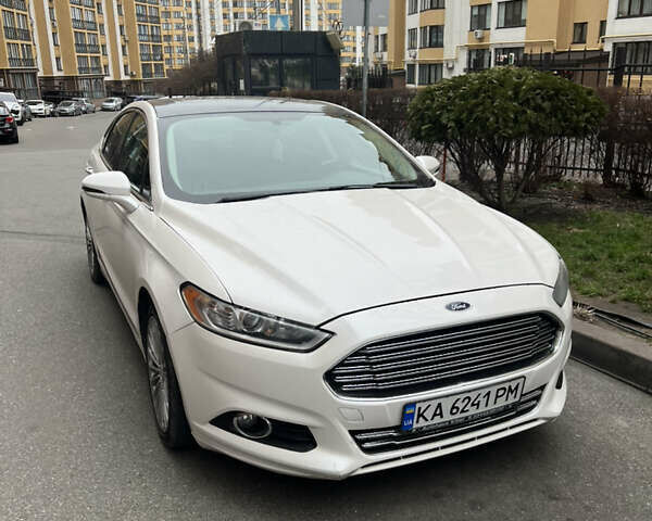 Белый Форд Фьюжн, объемом двигателя 2 л и пробегом 290 тыс. км за 8700 $, фото 1 на Automoto.ua