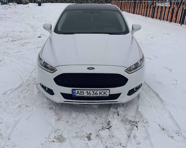 Білий Форд Фьюжен, об'ємом двигуна 2.49 л та пробігом 220 тис. км за 9700 $, фото 3 на Automoto.ua