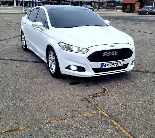 Форд Фьюжен 2014 у Харкові на Automoto.ua Білий Форд Фьюжен, об'ємом двигуна 2.5 л та пробігом 197 тис. км за 10200 $, фото 2 на Automoto.ua
