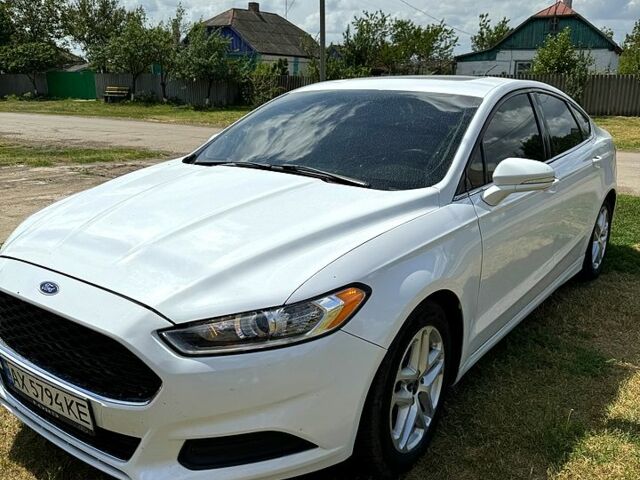Белый Форд Фьюжн, объемом двигателя 2.5 л и пробегом 140 тыс. км за 9000 $, фото 5 на Automoto.ua