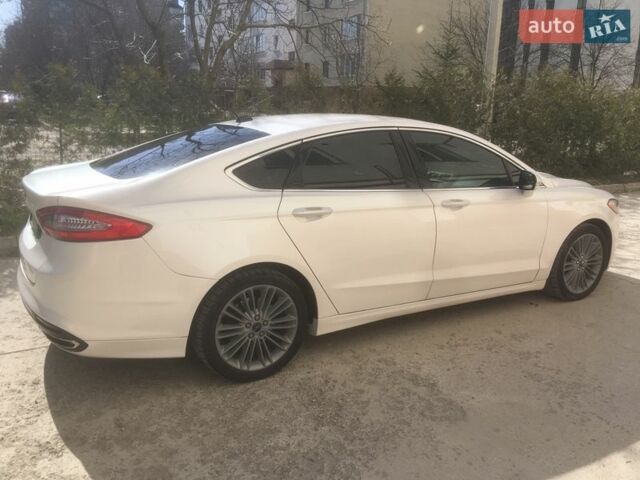 Білий Форд Фьюжен, об'ємом двигуна 2 л та пробігом 140 тис. км за 11300 $, фото 2 на Automoto.ua