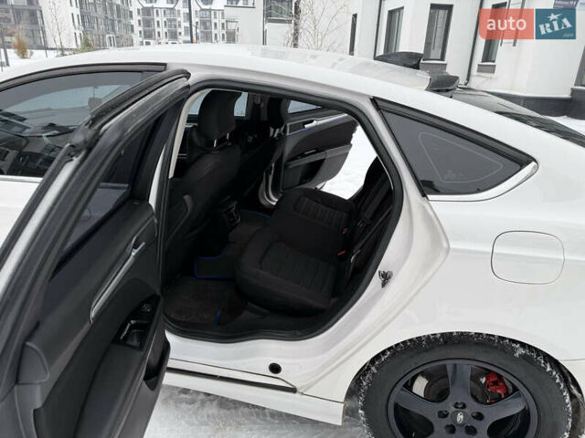 Белый Форд Фьюжн, объемом двигателя 2.5 л и пробегом 240 тыс. км за 8450 $, фото 17 на Automoto.ua