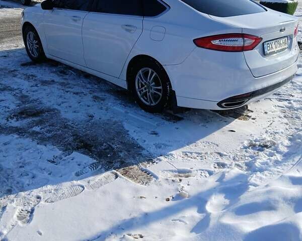 Белый Форд Фьюжн, объемом двигателя 2 л и пробегом 187 тыс. км за 8300 $, фото 2 на Automoto.ua