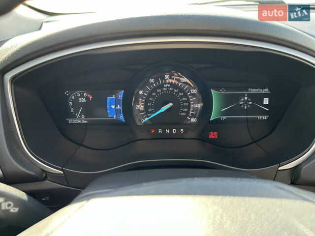 Білий Форд Фьюжен, об'ємом двигуна 2.49 л та пробігом 215 тис. км за 9850 $, фото 21 на Automoto.ua