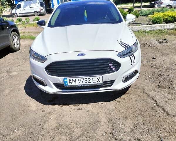 Белый Форд Фьюжн, объемом двигателя 1.5 л и пробегом 182 тыс. км за 10500 $, фото 4 на Automoto.ua