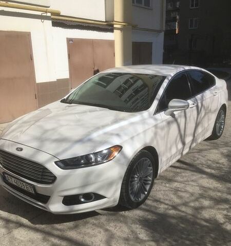 Білий Форд Фьюжен, об'ємом двигуна 2 л та пробігом 140 тис. км за 11300 $, фото 4 на Automoto.ua