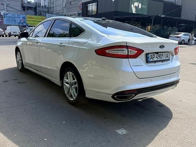 Білий Форд Фьюжен, об'ємом двигуна 2.5 л та пробігом 168 тис. км за 8000 $, фото 4 на Automoto.ua