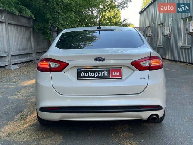 Белый Форд Фьюжн, объемом двигателя 2.5 л и пробегом 178 тыс. км за 7500 $, фото 7 на Automoto.ua