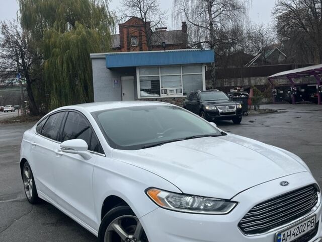 Білий Форд Фьюжен, об'ємом двигуна 2.5 л та пробігом 221 тис. км за 9700 $, фото 6 на Automoto.ua