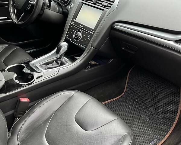 Белый Форд Фьюжн, объемом двигателя 2 л и пробегом 137 тыс. км за 11000 $, фото 25 на Automoto.ua