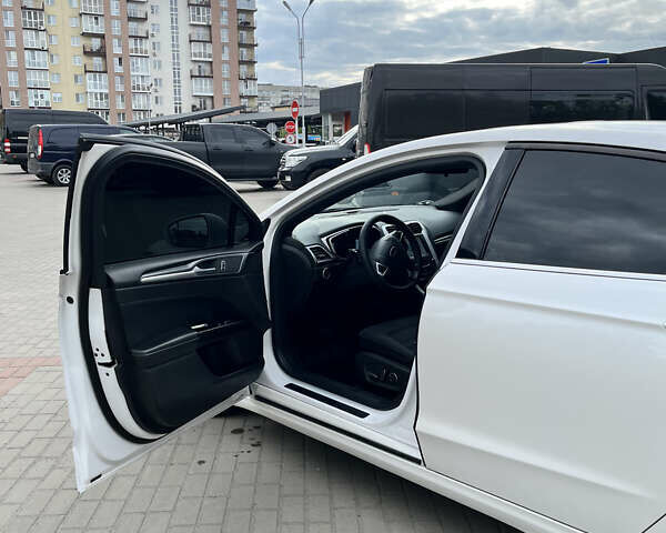 Белый Форд Фьюжн, объемом двигателя 2.5 л и пробегом 180 тыс. км за 13700 $, фото 14 на Automoto.ua