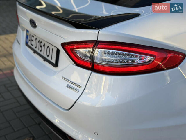 Белый Форд Фьюжн, объемом двигателя 2 л и пробегом 225 тыс. км за 11000 $, фото 7 на Automoto.ua