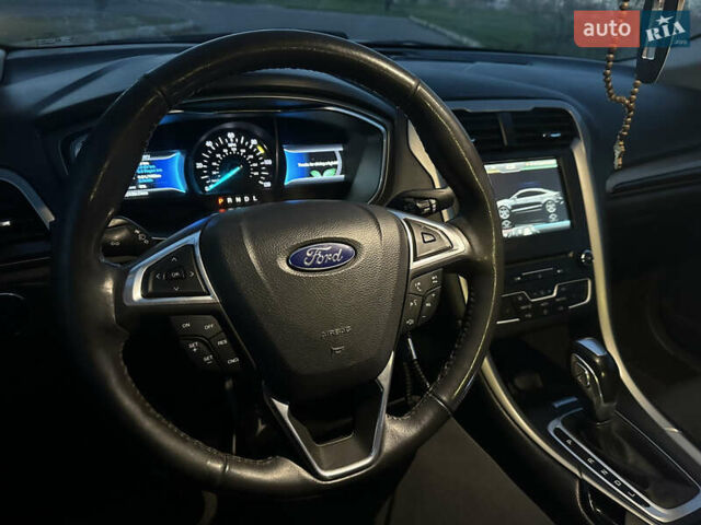 Білий Форд Фьюжен, об'ємом двигуна 2 л та пробігом 203 тис. км за 11500 $, фото 32 на Automoto.ua