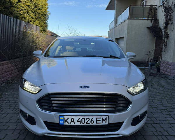 Белый Форд Фьюжн, объемом двигателя 2 л и пробегом 217 тыс. км за 13500 $, фото 1 на Automoto.ua