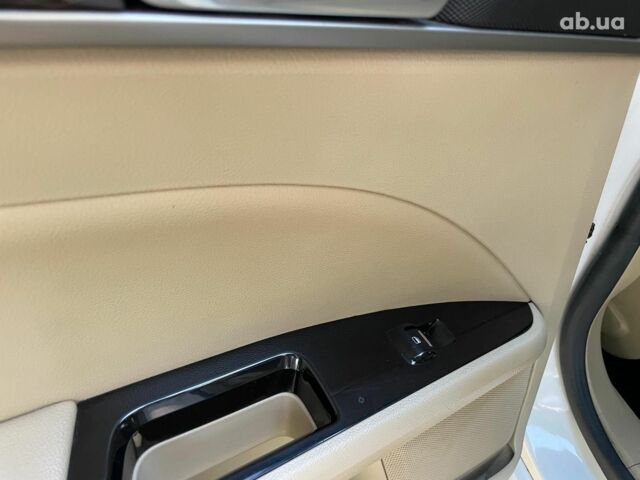 Белый Форд Фьюжн, объемом двигателя 2 л и пробегом 163 тыс. км за 12790 $, фото 17 на Automoto.ua