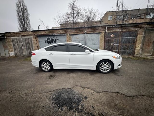 Білий Форд Фьюжен, об'ємом двигуна 1.5 л та пробігом 204 тис. км за 8000 $, фото 8 на Automoto.ua