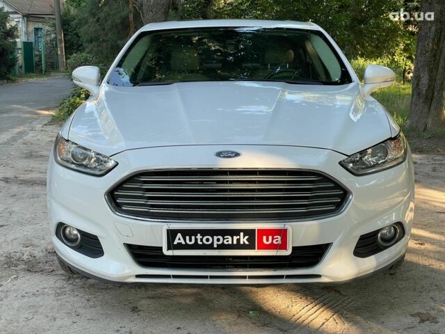 Белый Форд Фьюжн, объемом двигателя 2 л и пробегом 163 тыс. км за 12790 $, фото 2 на Automoto.ua