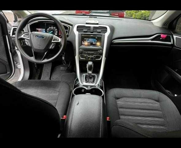 Белый Форд Фьюжн, объемом двигателя 2.5 л и пробегом 168 тыс. км за 8500 $, фото 1 на Automoto.ua