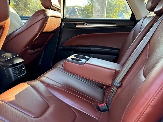 Форд Фьюжн 2015 в Полтаве на Automoto.ua Белый Форд Фьюжн, объемом двигателя 1.5 л и пробегом 143 тыс. км за 9500 $, фото 4 на Automoto.ua