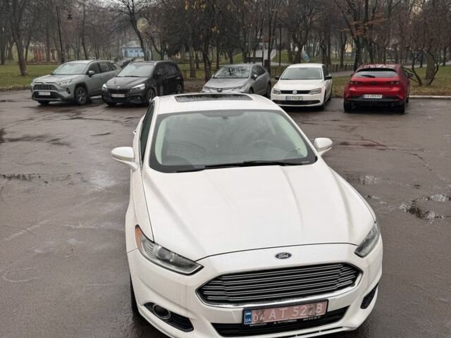 Білий Форд Фьюжен, об'ємом двигуна 2 л та пробігом 157 тис. км за 10200 $, фото 2 на Automoto.ua