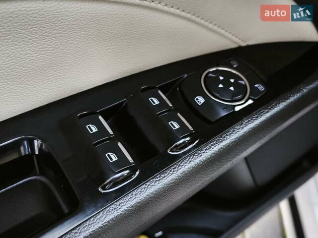 Білий Форд Фьюжен, об'ємом двигуна 2 л та пробігом 108 тис. км за 15000 $, фото 18 на Automoto.ua