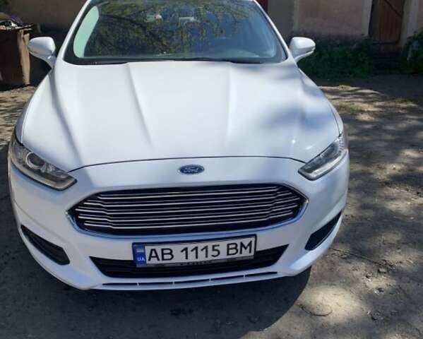 Белый Форд Фьюжн, объемом двигателя 2.5 л и пробегом 220 тыс. км за 7700 $, фото 1 на Automoto.ua