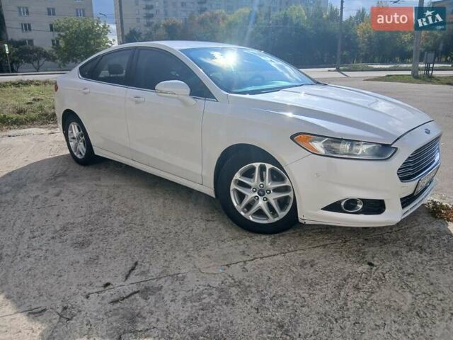 Білий Форд Фьюжен, об'ємом двигуна 2.5 л та пробігом 211 тис. км за 7900 $, фото 3 на Automoto.ua