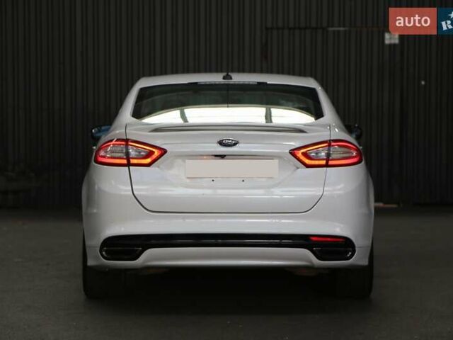 Белый Форд Фьюжн, объемом двигателя 2 л и пробегом 157 тыс. км за 11300 $, фото 5 на Automoto.ua