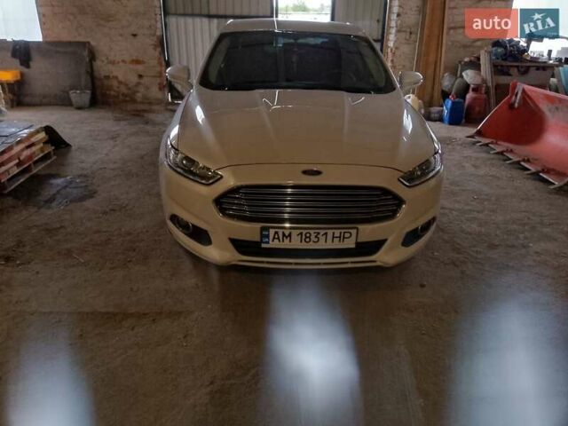 Білий Форд Фьюжен, об'ємом двигуна 2.5 л та пробігом 170 тис. км за 9500 $, фото 3 на Automoto.ua