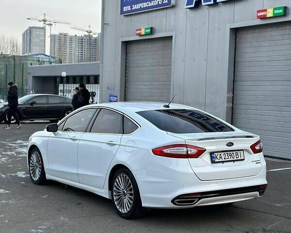 Белый Форд Фьюжн, объемом двигателя 2 л и пробегом 185 тыс. км за 8900 $, фото 2 на Automoto.ua