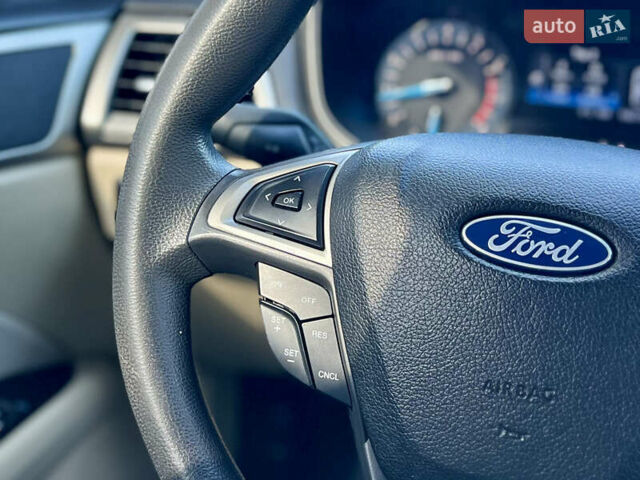 Білий Форд Фьюжен, об'ємом двигуна 2.49 л та пробігом 201 тис. км за 9300 $, фото 19 на Automoto.ua