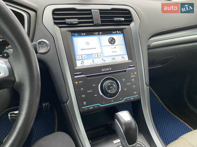 Белый Форд Фьюжн, объемом двигателя 2 л и пробегом 400 тыс. км за 9200 $, фото 20 на Automoto.ua