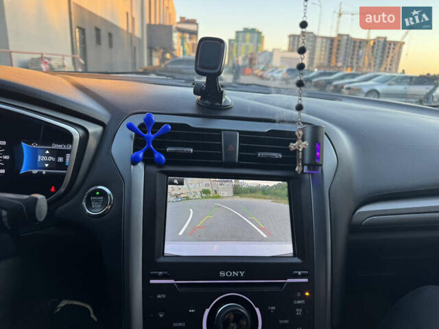 Белый Форд Фьюжн, объемом двигателя 2 л и пробегом 253 тыс. км за 9900 $, фото 4 на Automoto.ua