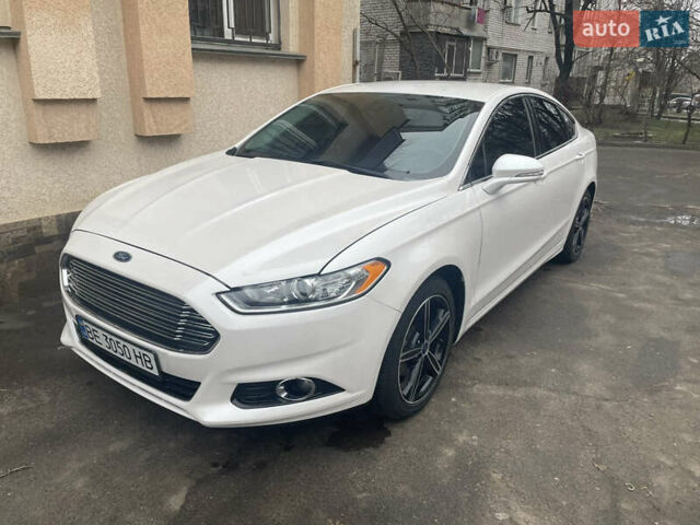 Белый Форд Фьюжн, объемом двигателя 2 л и пробегом 84 тыс. км за 12700 $, фото 3 на Automoto.ua