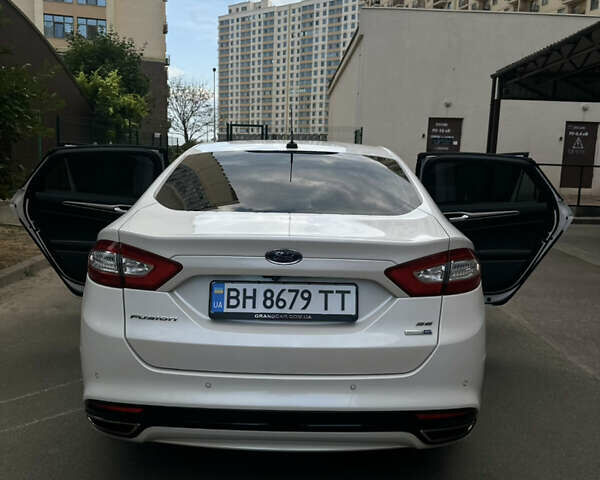 Белый Форд Фьюжн, объемом двигателя 2 л и пробегом 144 тыс. км за 15999 $, фото 24 на Automoto.ua