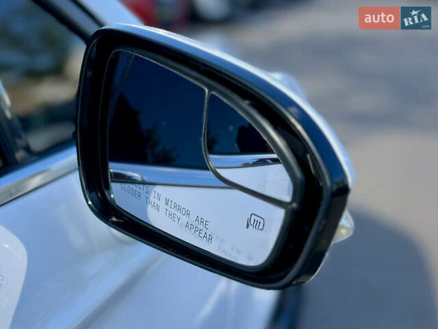 Білий Форд Фьюжен, об'ємом двигуна 2.49 л та пробігом 201 тис. км за 9300 $, фото 40 на Automoto.ua