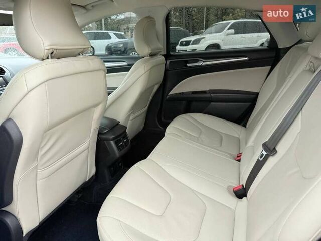 Белый Форд Фьюжн, объемом двигателя 2 л и пробегом 126 тыс. км за 16000 $, фото 13 на Automoto.ua