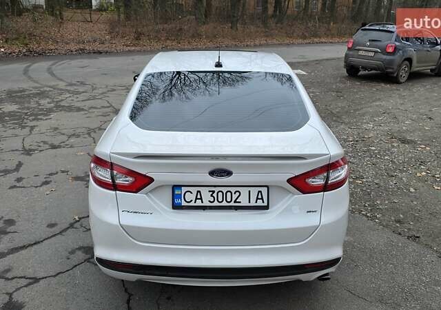 Білий Форд Фьюжен, об'ємом двигуна 2.49 л та пробігом 241 тис. км за 9400 $, фото 12 на Automoto.ua