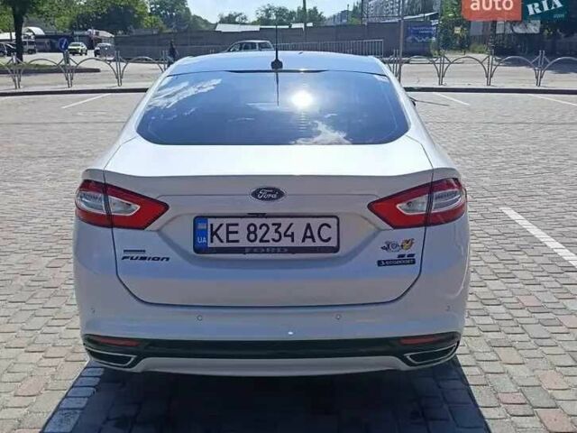 Білий Форд Фьюжен, об'ємом двигуна 2 л та пробігом 145 тис. км за 11700 $, фото 3 на Automoto.ua