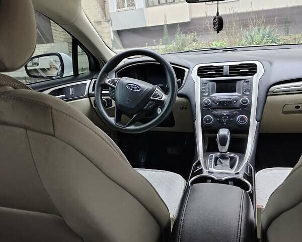 Білий Форд Фьюжен, об'ємом двигуна 2.49 л та пробігом 130 тис. км за 11300 $, фото 13 на Automoto.ua