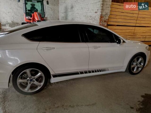 Білий Форд Фьюжен, об'ємом двигуна 2.5 л та пробігом 170 тис. км за 9500 $, фото 1 на Automoto.ua