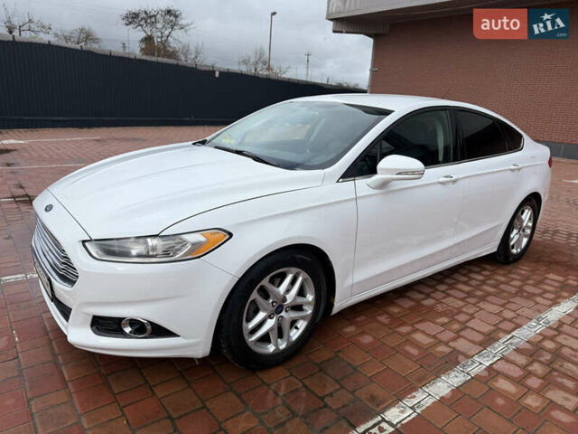 Белый Форд Фьюжн, объемом двигателя 2.5 л и пробегом 194 тыс. км за 11500 $, фото 7 на Automoto.ua