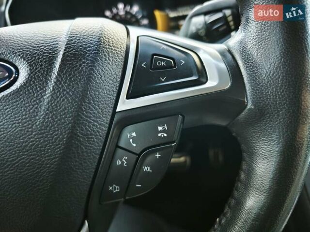 Білий Форд Фьюжен, об'ємом двигуна 2 л та пробігом 108 тис. км за 15000 $, фото 22 на Automoto.ua